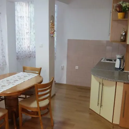 Apartment In The Heart Of *